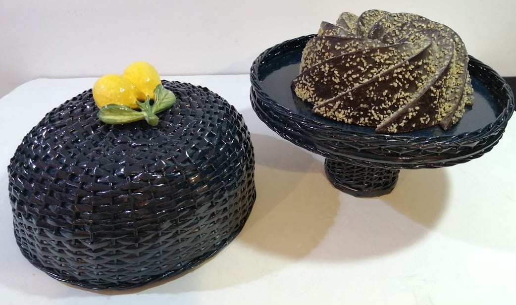 Dark Blue Rattan Cake Holder with Base & Ceramic Sicilian Lemon Adornment on the Top - صورة 3
