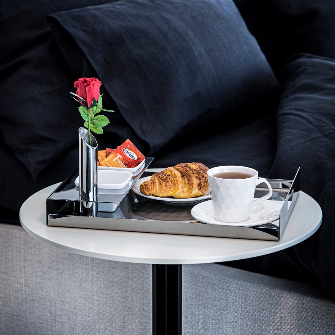 Tray with 2 Squared Porcelains Cups +Flower Vase - صورة 1