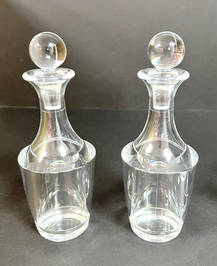 Set of Oil Bottles with Oval Tray Stand - صورة 4