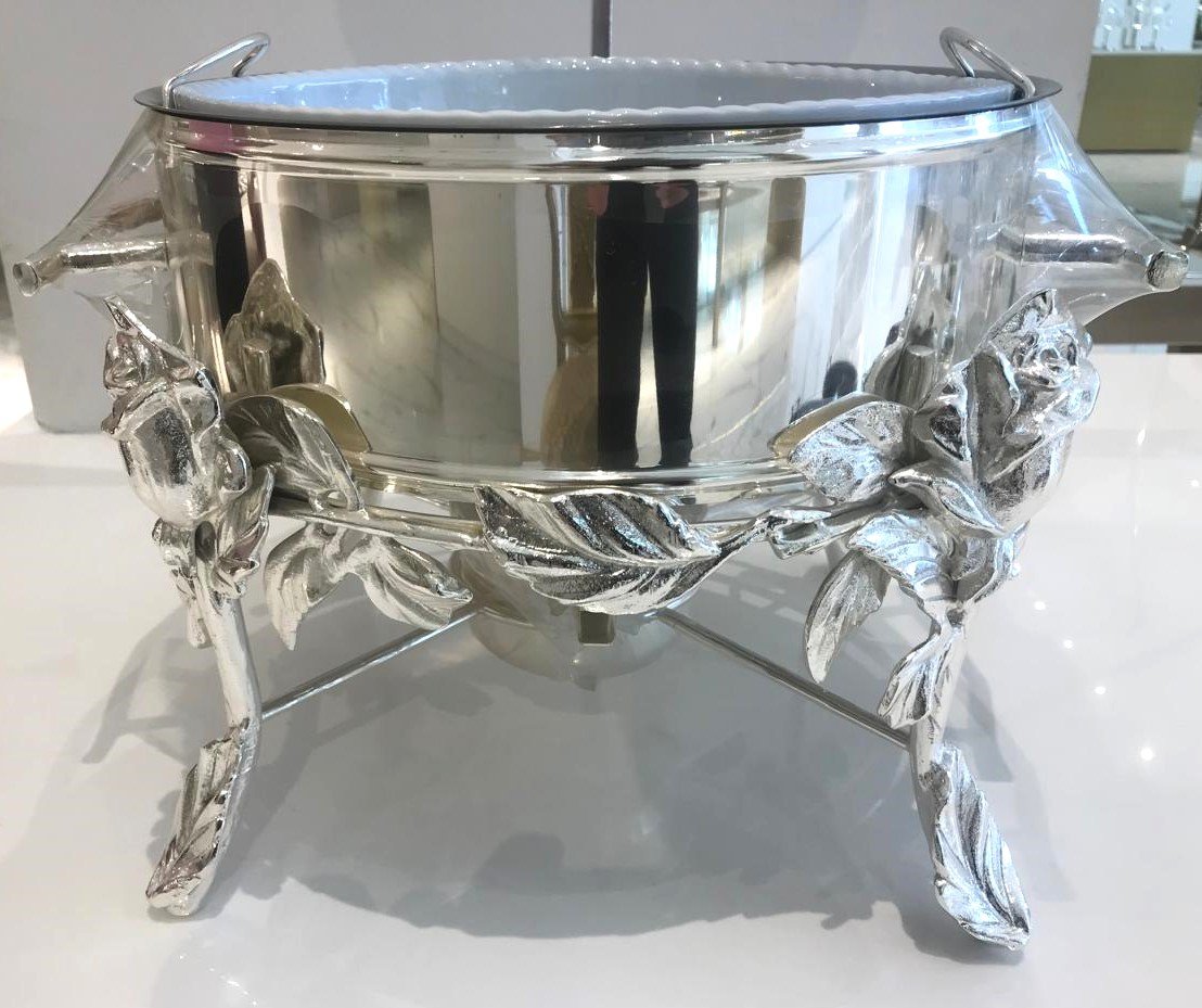 Medium Rounded Silver Chafing Dish with Roses Décor - صورة 4