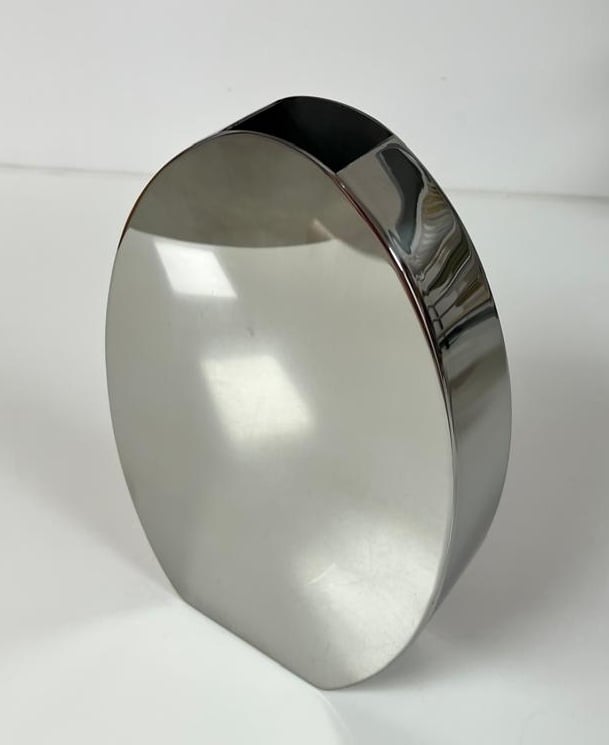 Vertical Oval S/Steel Vase - صورة 4