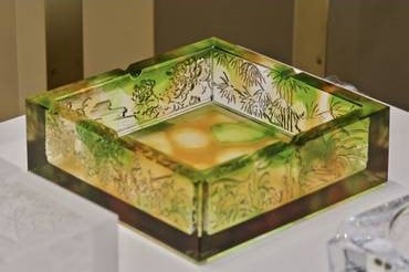 Square Crystal Ashtray Engraved & Decorated by Flowers from Inside - صورة 2