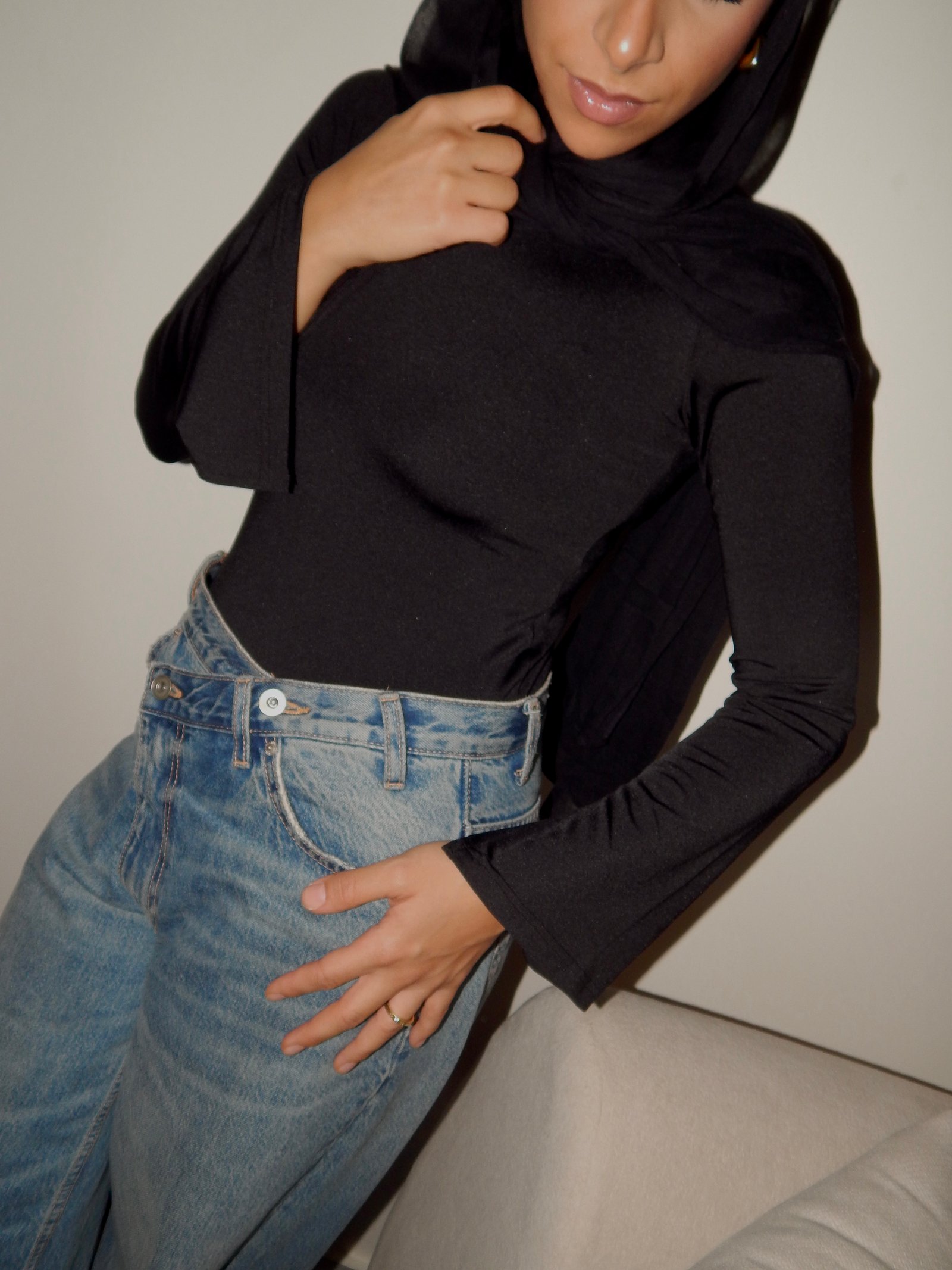 Black Long Sleeves Top - صورة 4