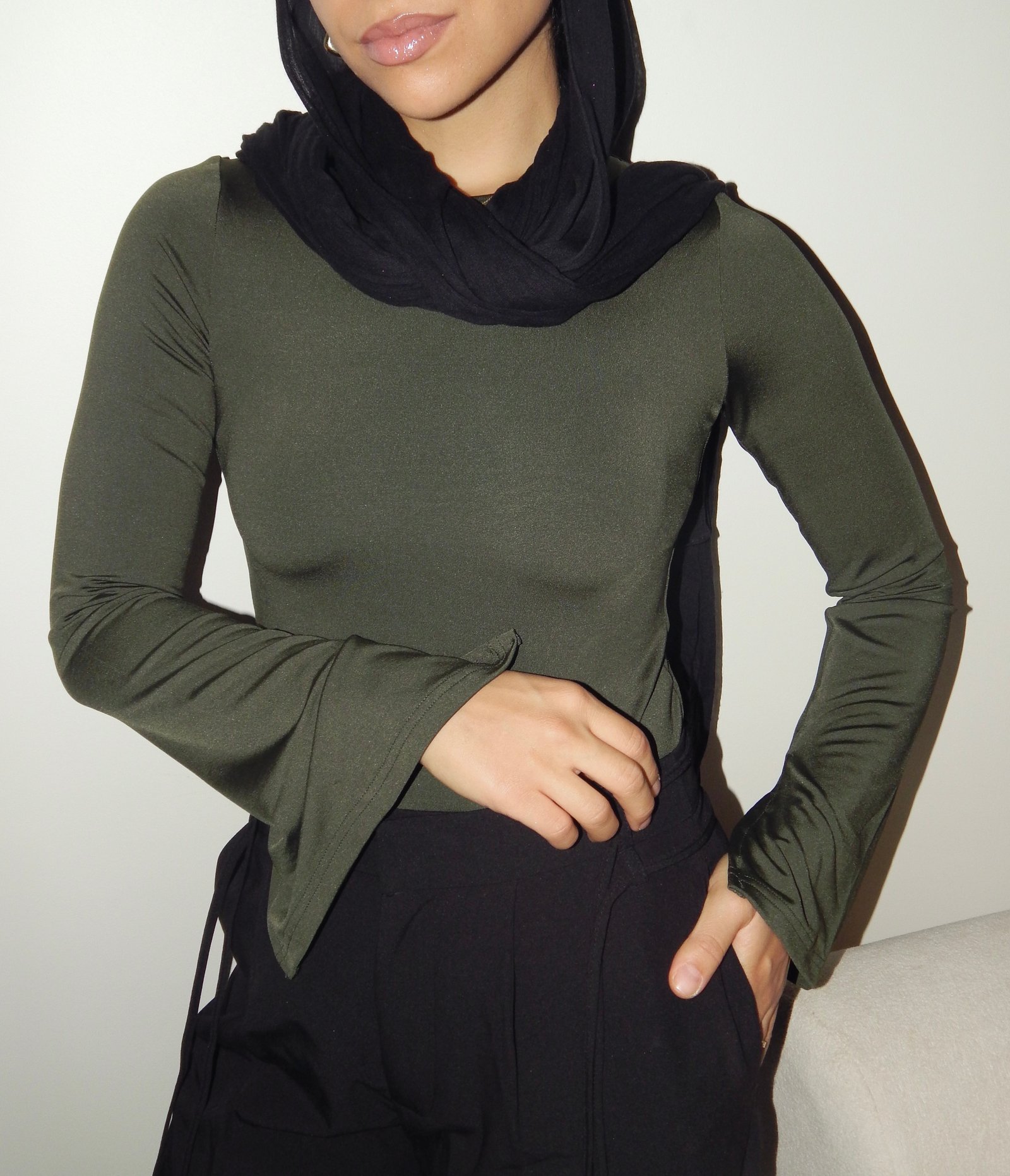 Olive Long Sleeves Top - صورة 5