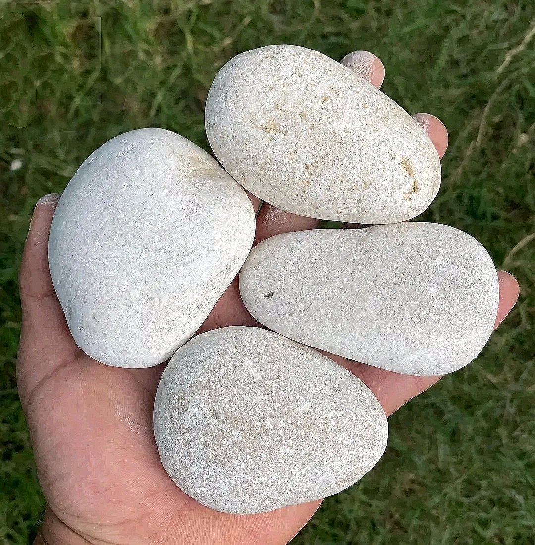 White Pebbles - Image 1