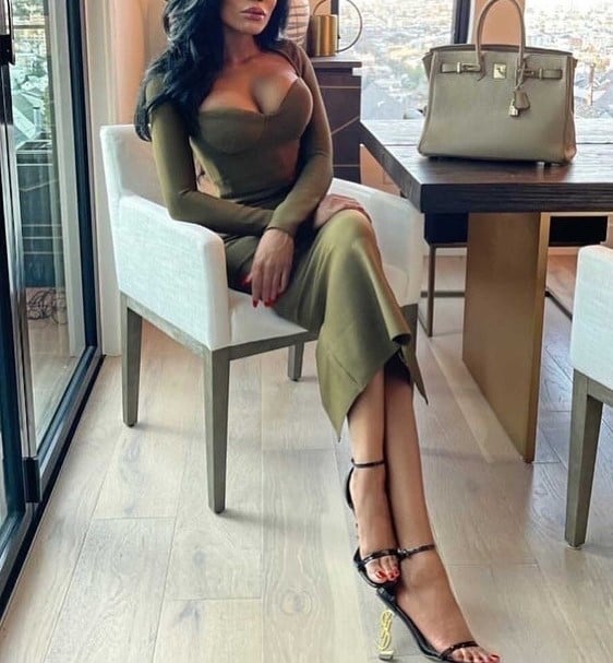فستان بأكمام طويلة للركبة - صورة 2