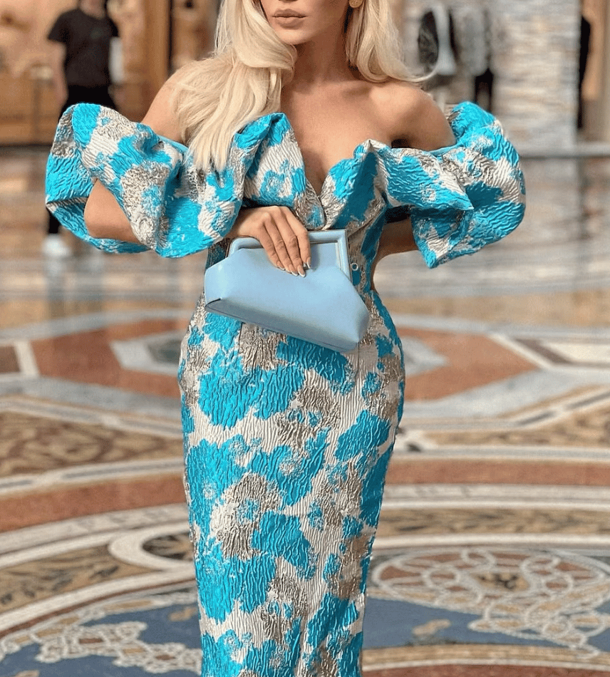 فستان مكشوف الأكتاف للركبة - تسليم فوري - صورة 1