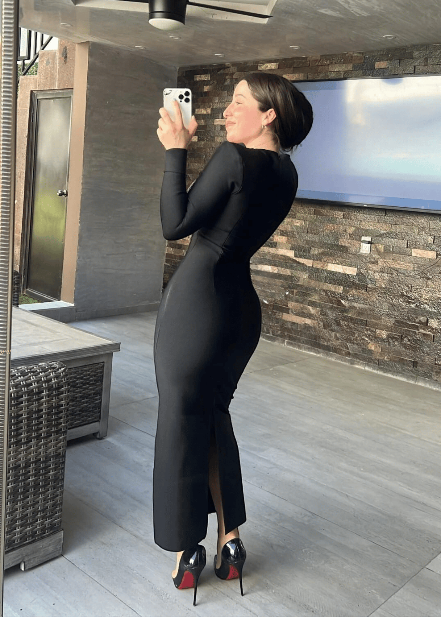 فستان بأكمام طويلة مشد للركبة - صورة 3