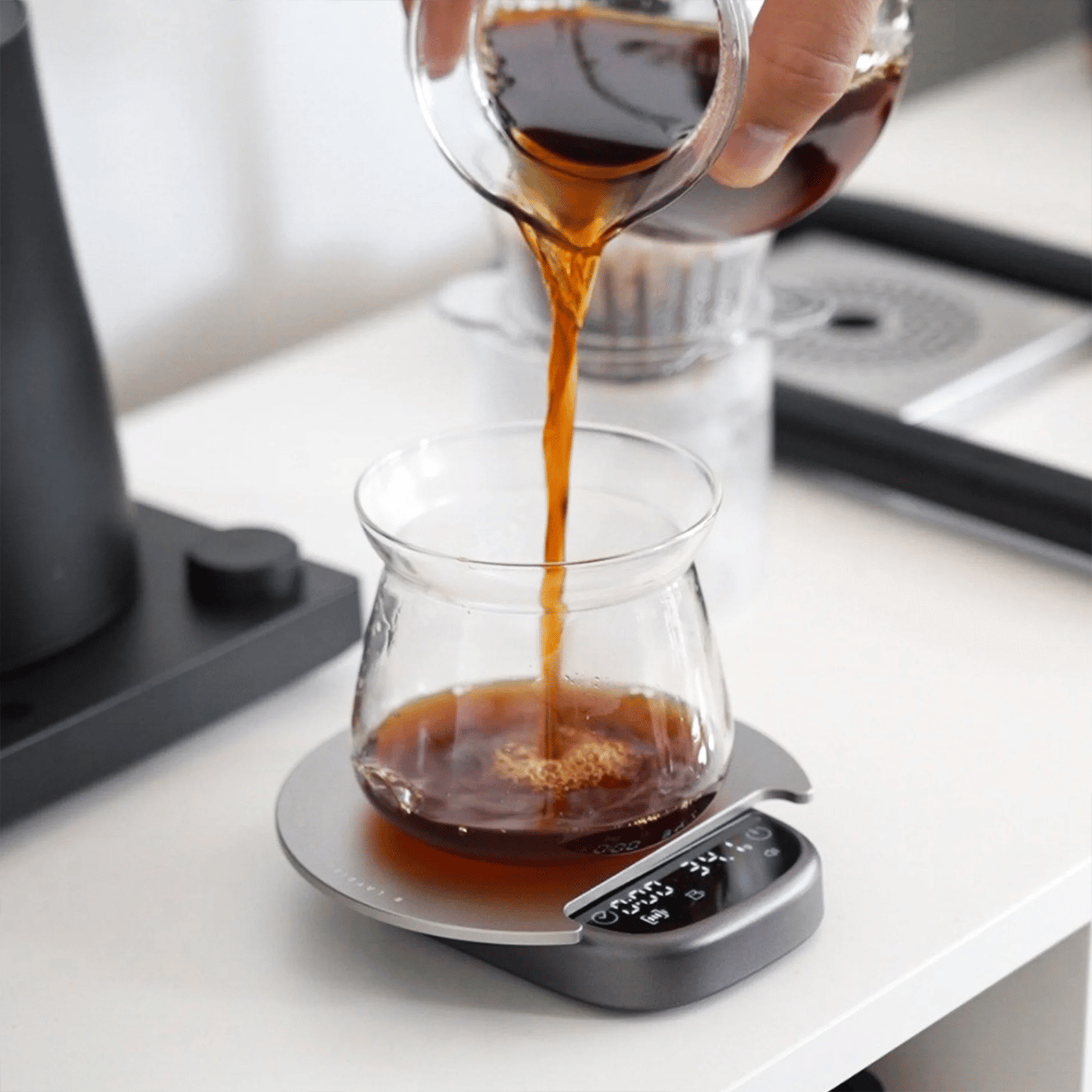 LAYBIRD MagAttach Coffee Scale ميزان قهوة رقمي من ليبيرد - صورة 2