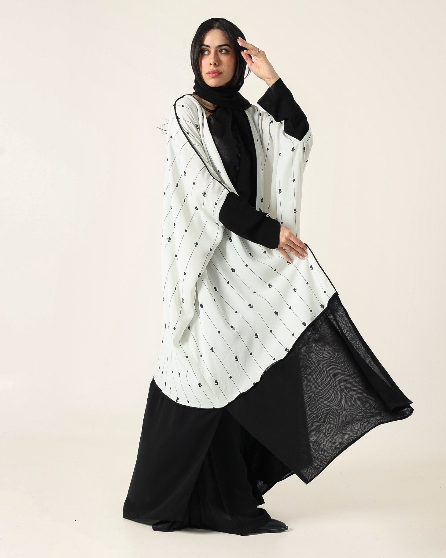 Timeless Abaya - Image 3