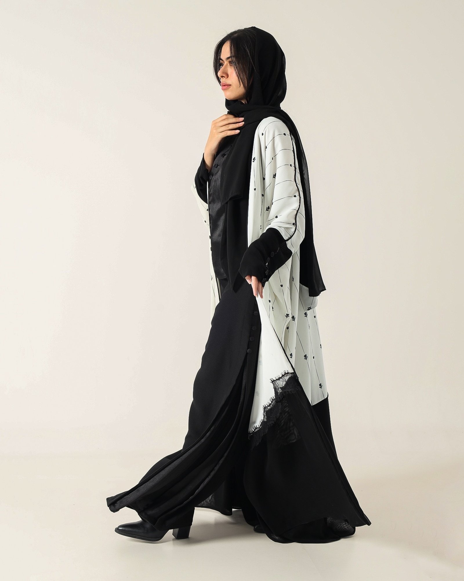 Timeless Abaya - Image 4