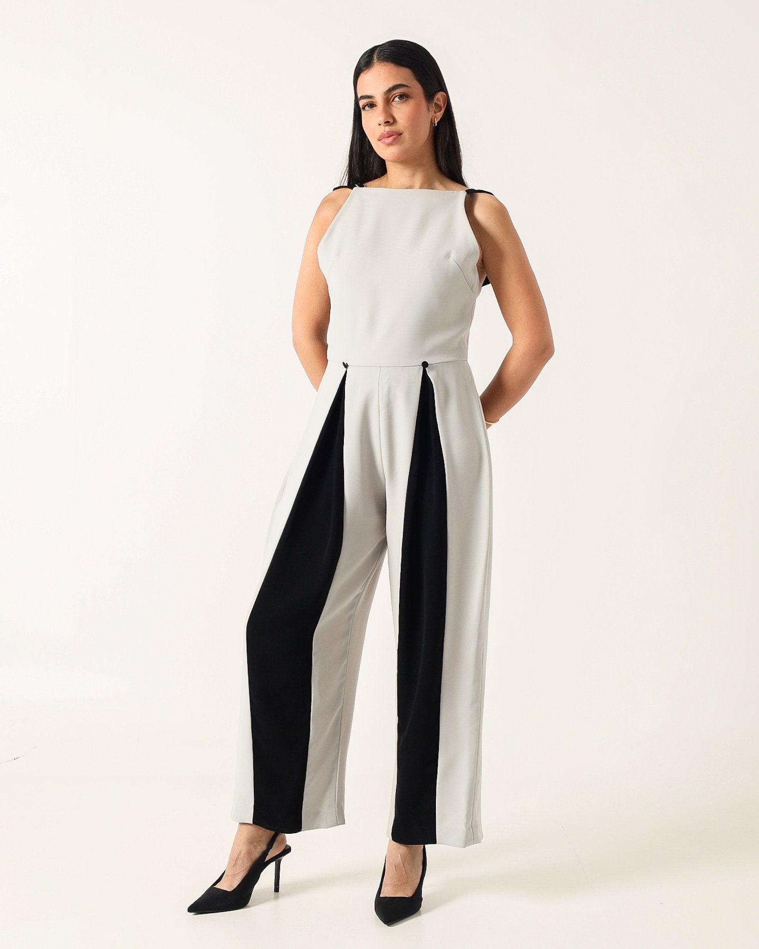 Greige & Black Jumpsuit - صورة 1