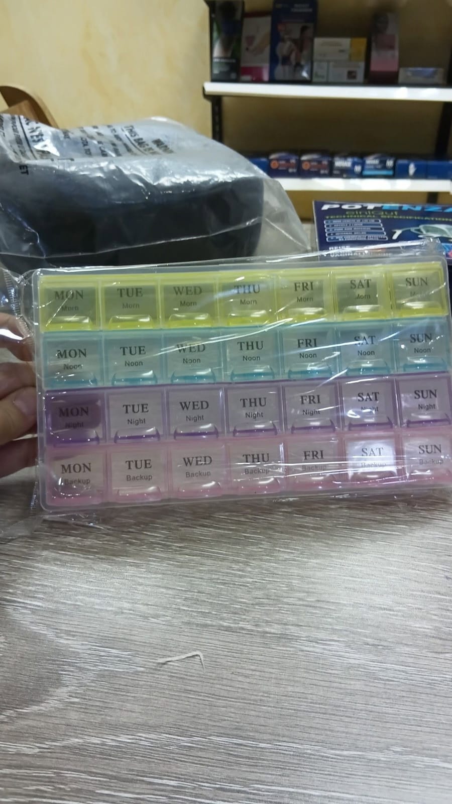Weekly medlicatio organizer - Image 1