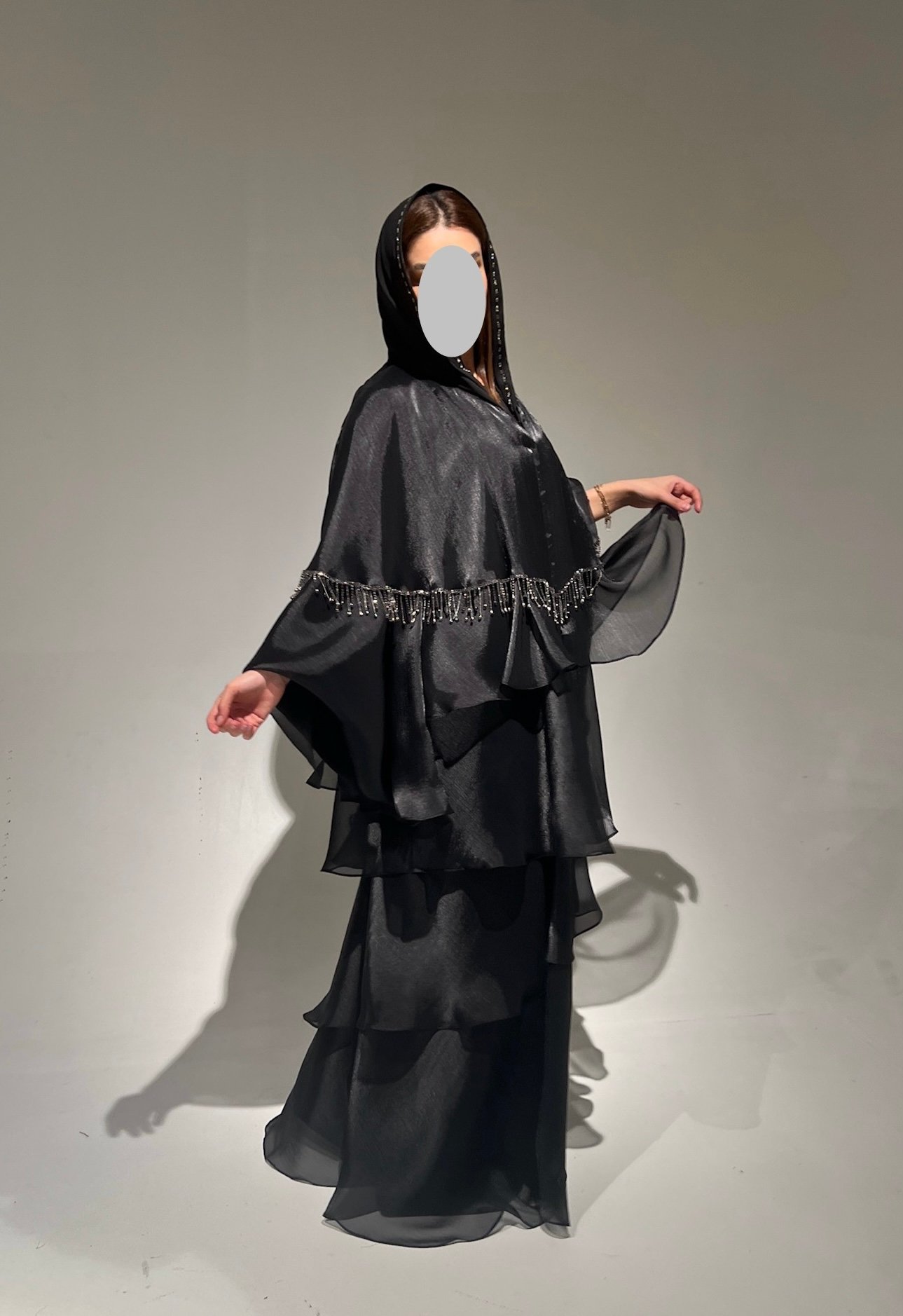 عبايه بطبقات من الكرنكل الناعم  - صورة 2