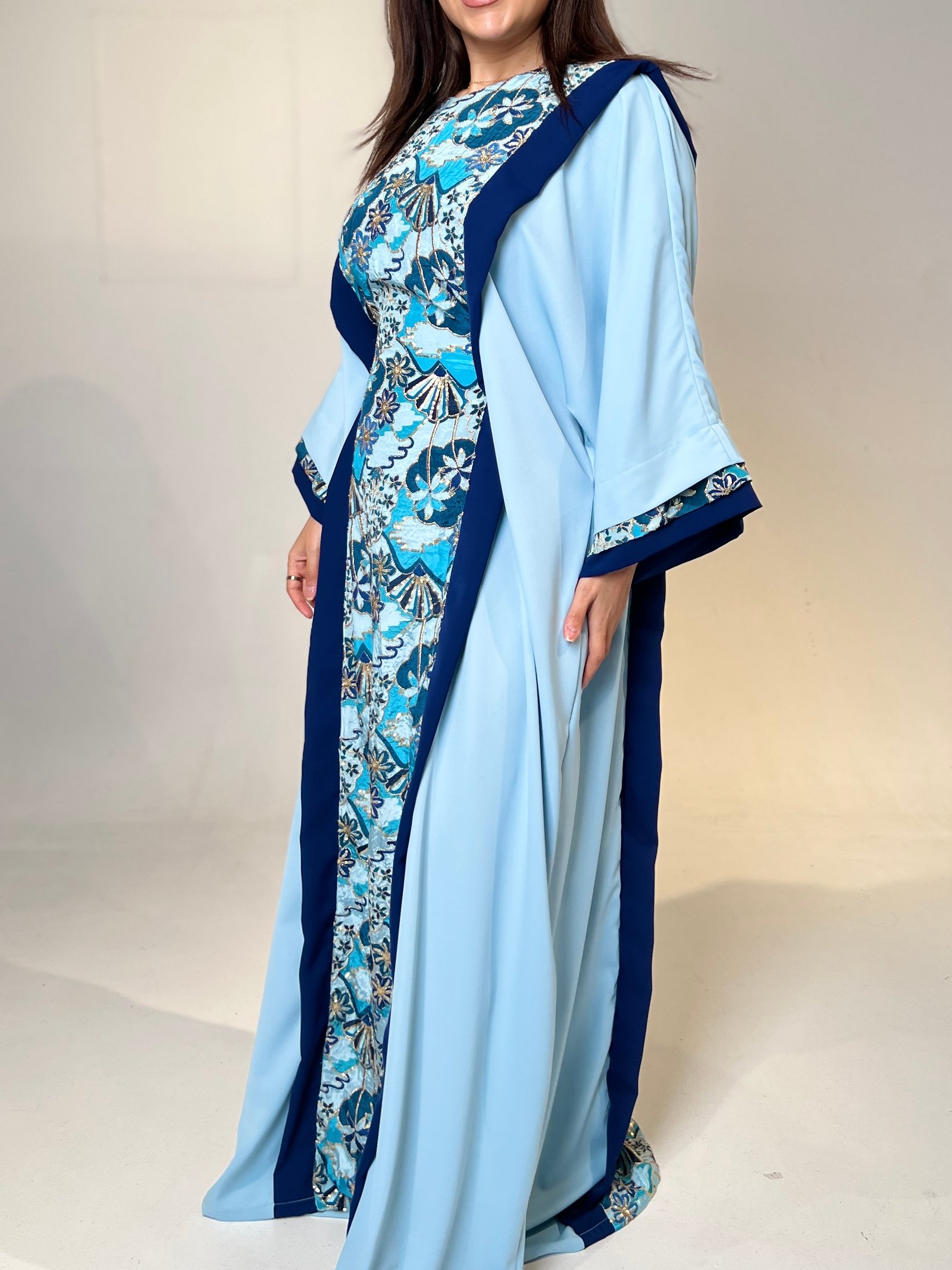 جلابية كريب بتطريز  - صورة 1