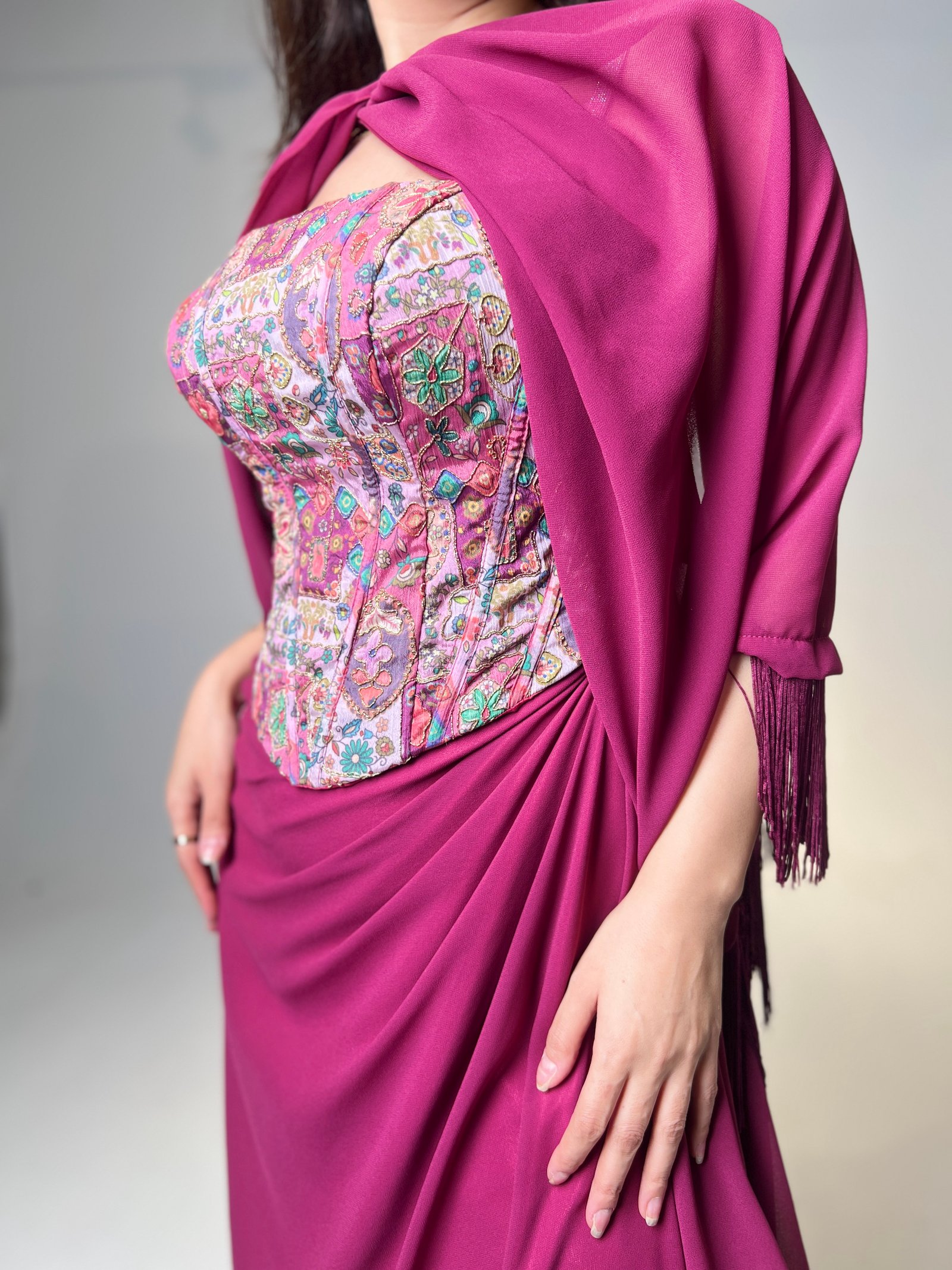 تنوره لف مع كورسيه واكمام خارجيه - صورة 3