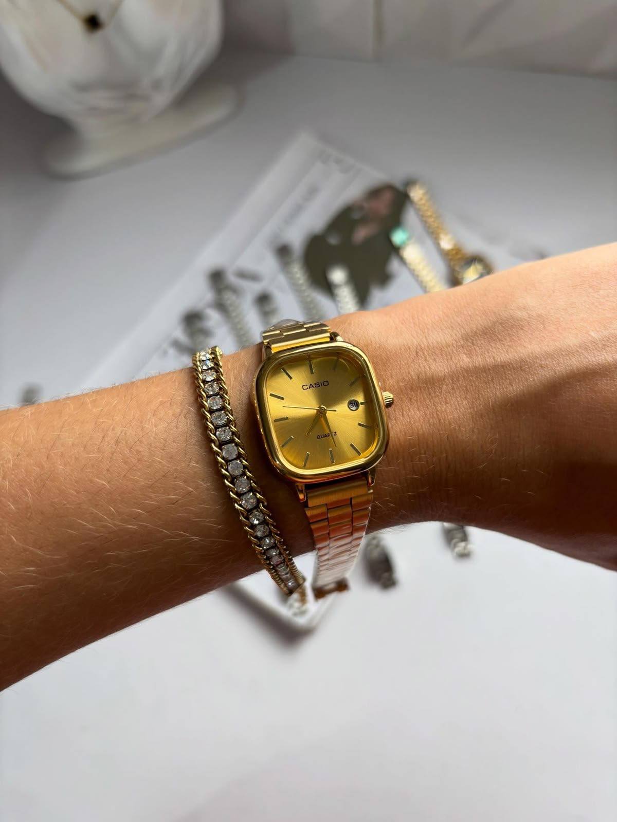 Casio ovil watch✨ - Image 1