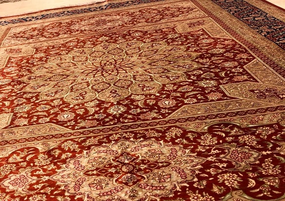 سجاد قم حرير ايراني مقاس 130x200 - Image 2