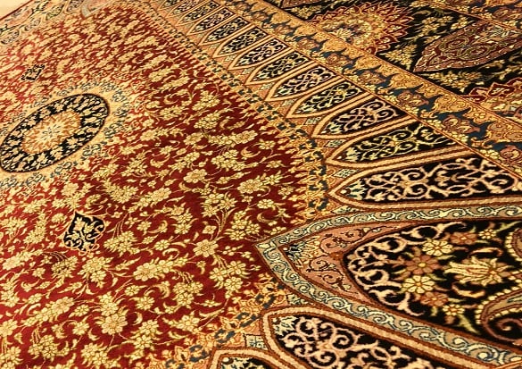 سجاد قم حرير ايراني مقاس 130x200 - Image 3