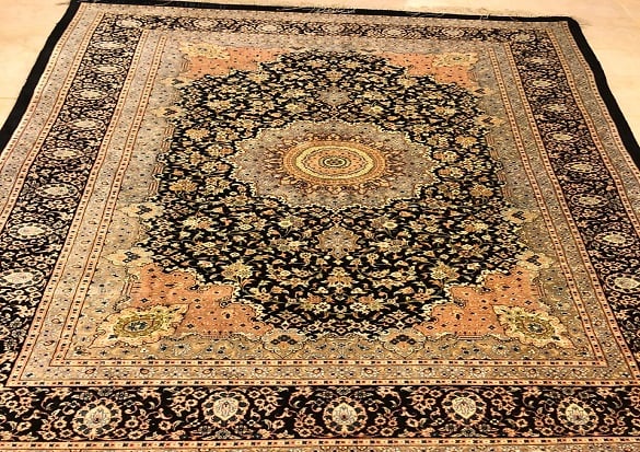 سجاد قم حرير ايراني مقاس 130x200  - Image 1