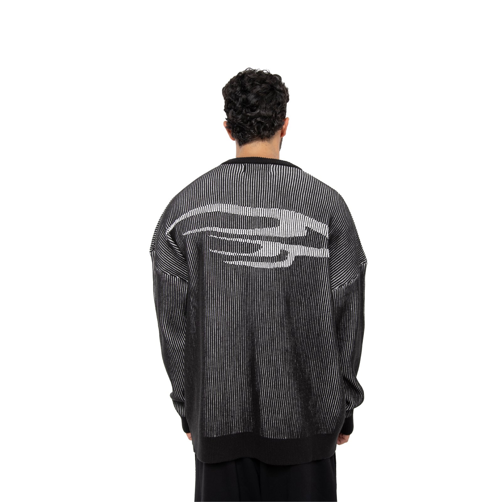 Black and White Knitted Sweater With B-Logo( Unisex ) - صورة 4