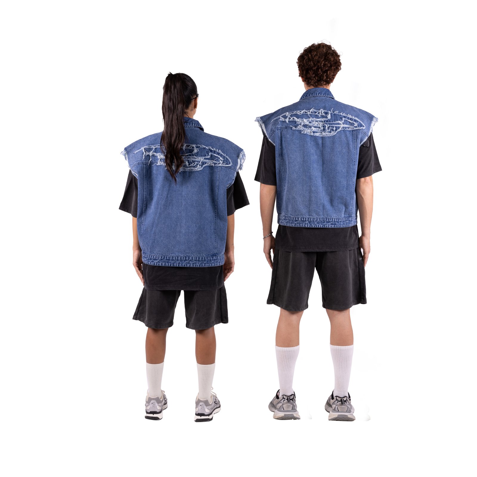 B-logo blue vest - Image 4