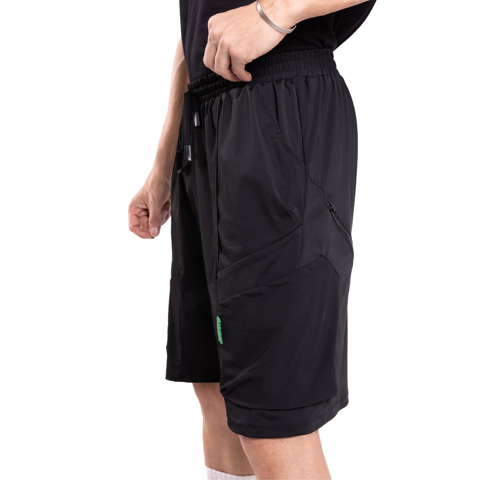 Cargo black shorts  - صورة 4