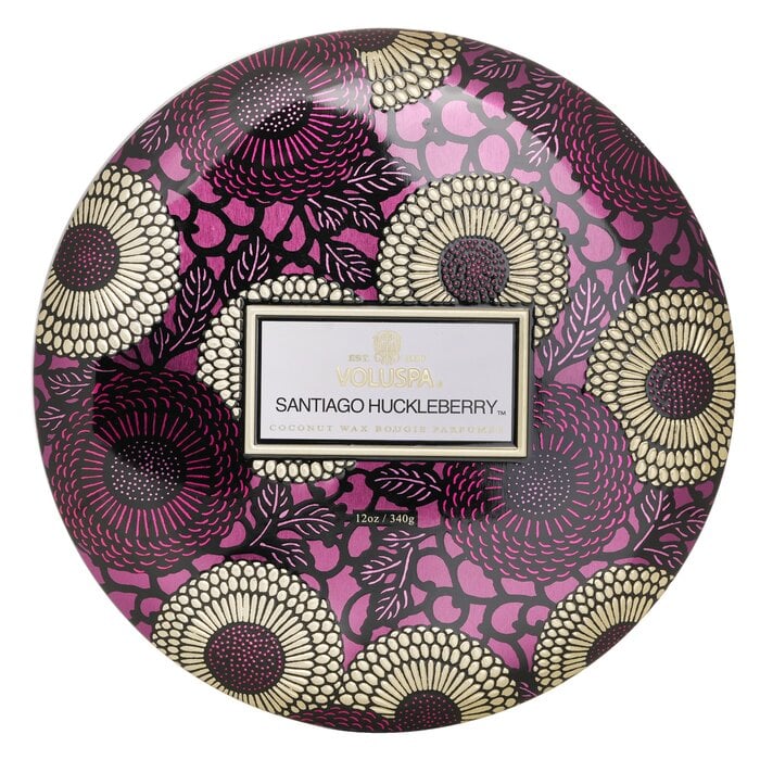 شمع قصديري مزخرف مع 3 فتائل - Santiago Huckleberry 340g/12oz من فولوسبا - صورة 1