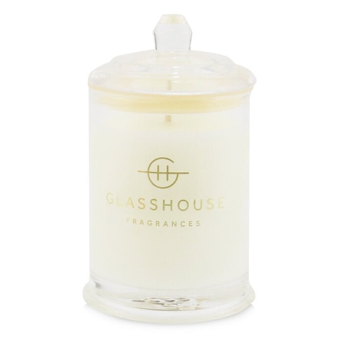 شمع صويا معطر ثلاثي - One Night In Rio (ثمرة الآلام والزيزفون) من Glasshouse - صورة 1