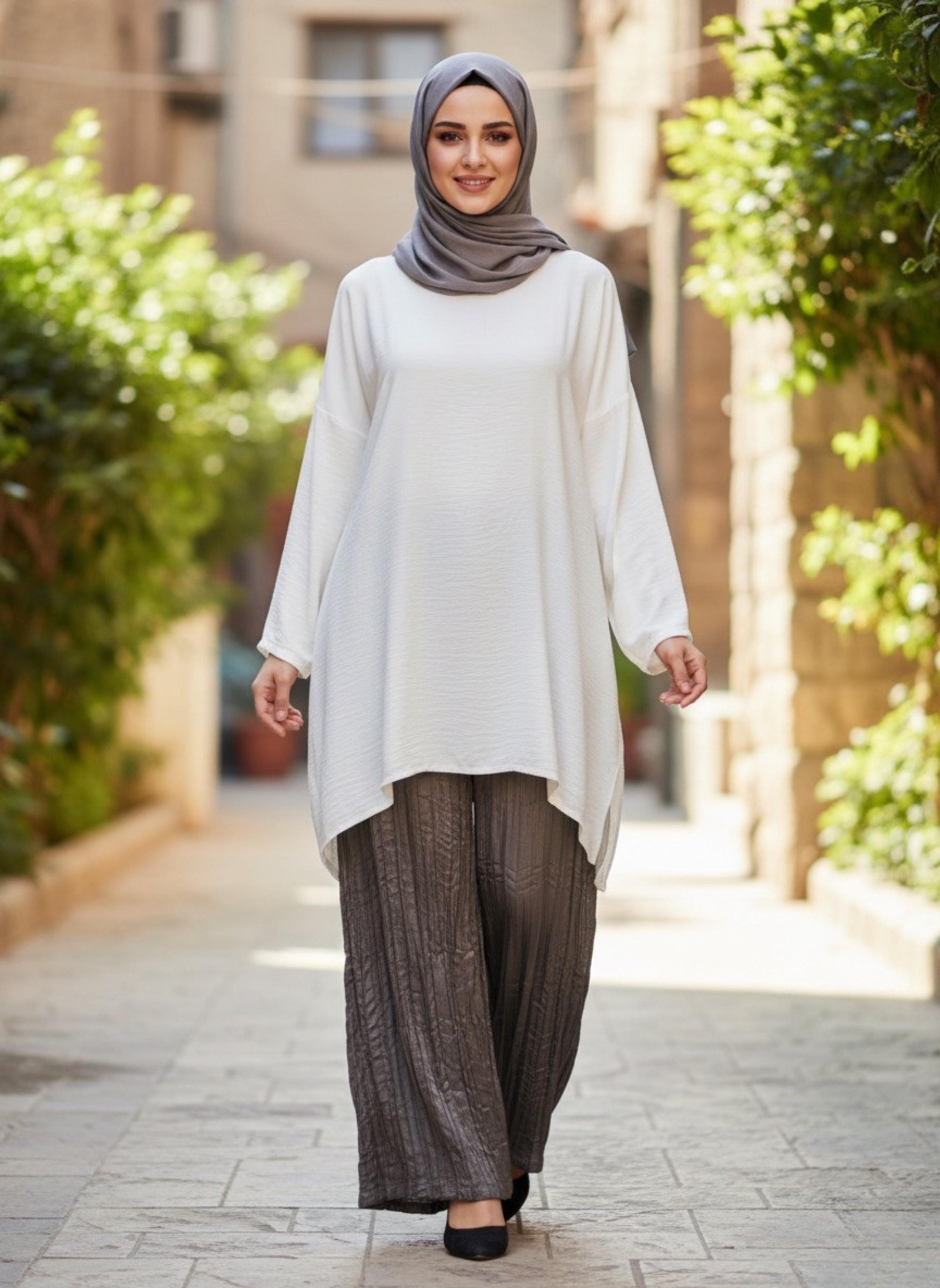 Satin crinkle pants - Image 1