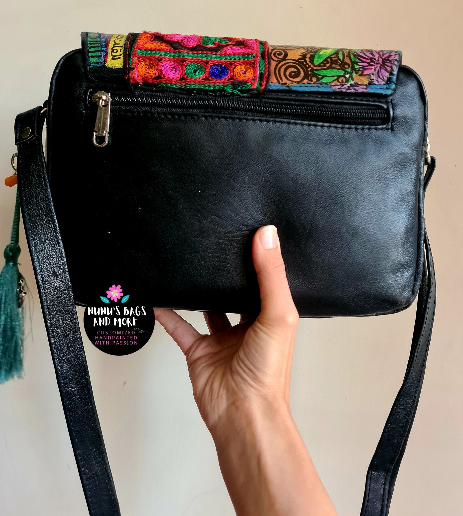 حقيبة يد كلمات عربية Arabic words crossbody bag  - Image 5