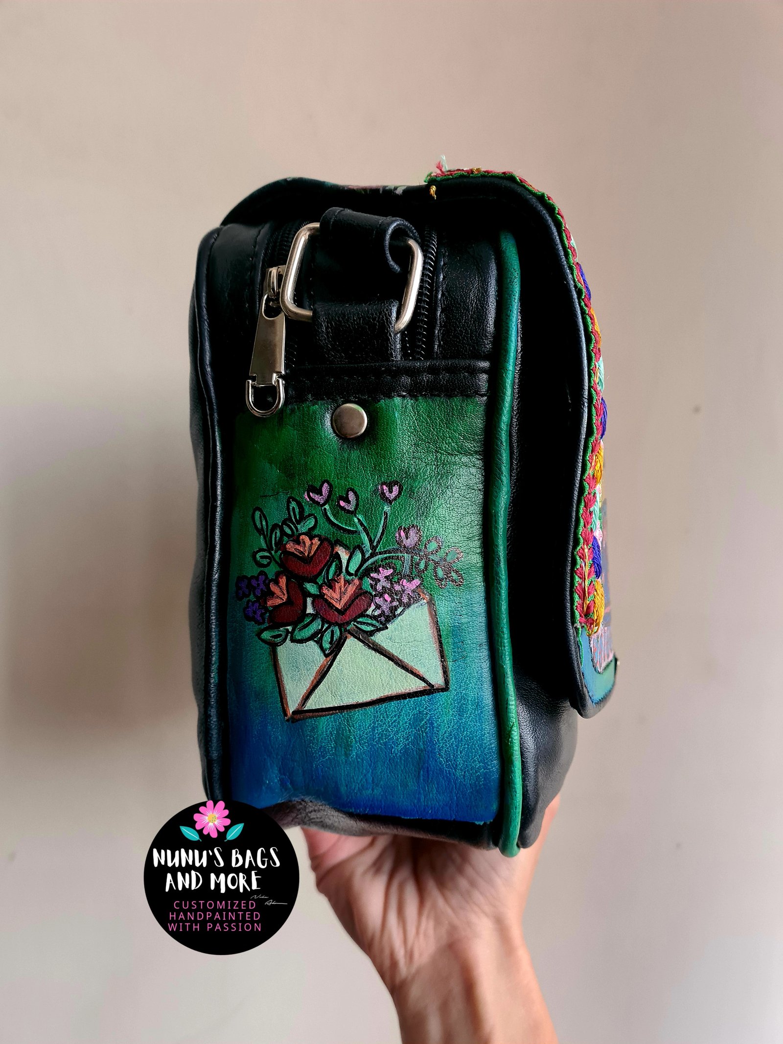 حقيبة يد كلمات عربية Arabic words crossbody bag  - Image 3