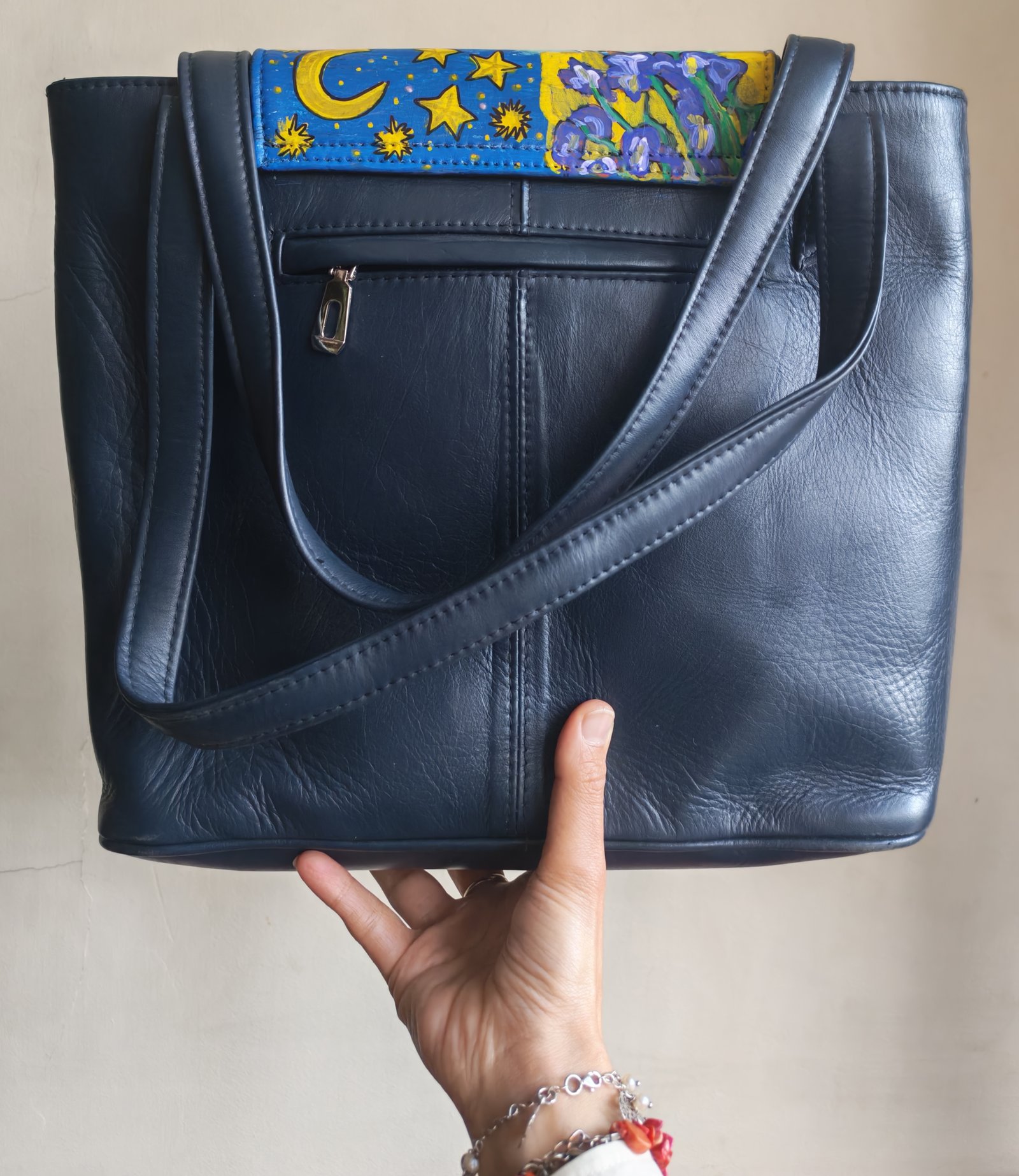 Vincent Dream's bag شنطة أحلام فينسنت  - Image 4