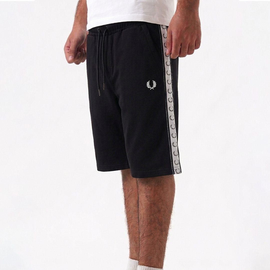 شورت fred perry - صورة 2