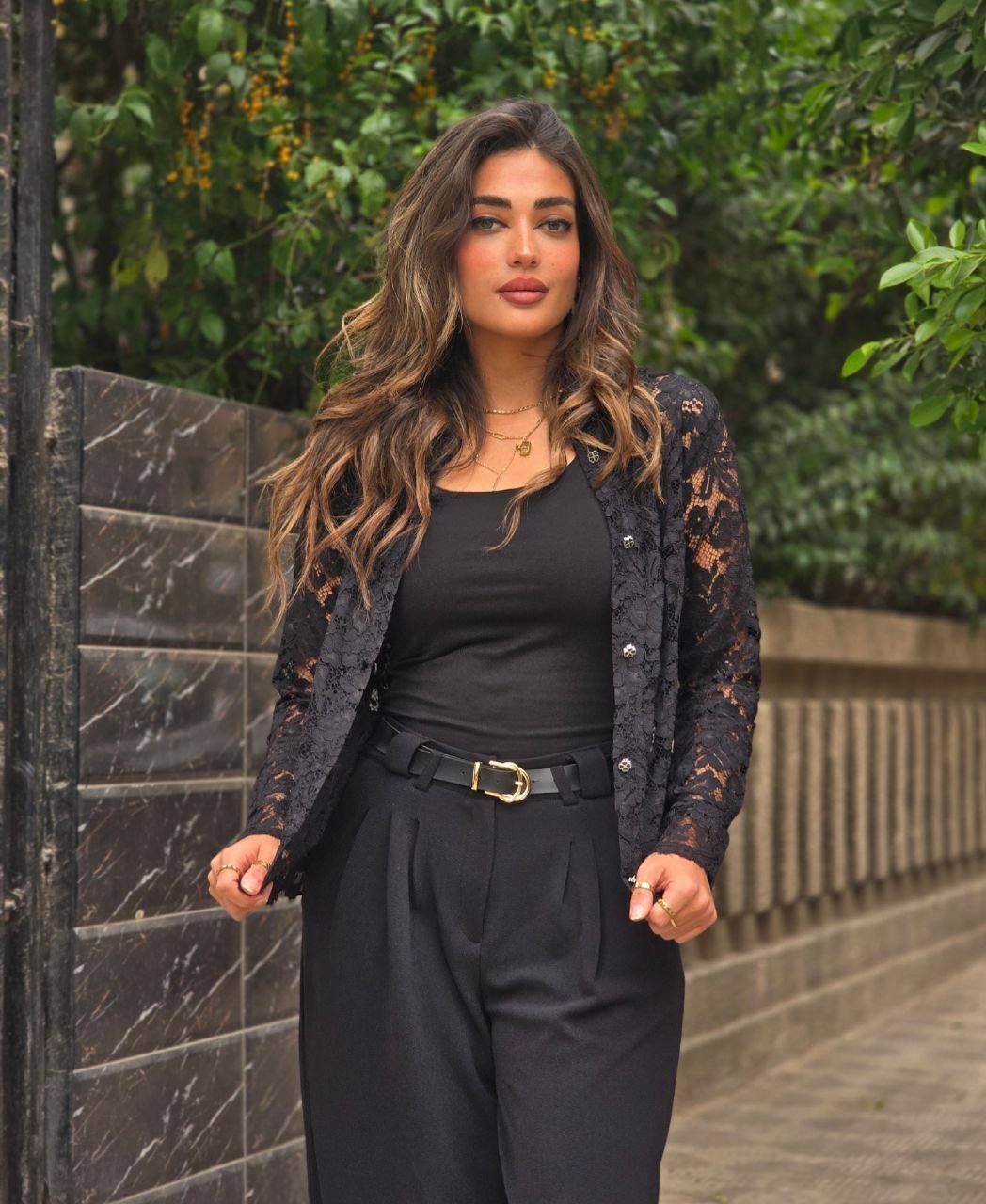 Black classic pants with belt - صورة 1