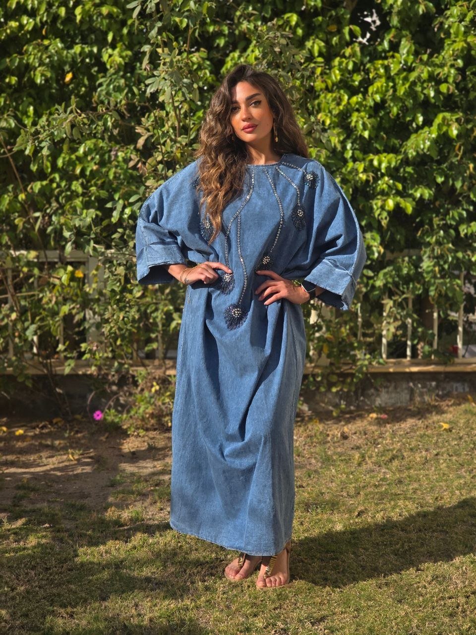 Denim dress with beads  - صورة 4