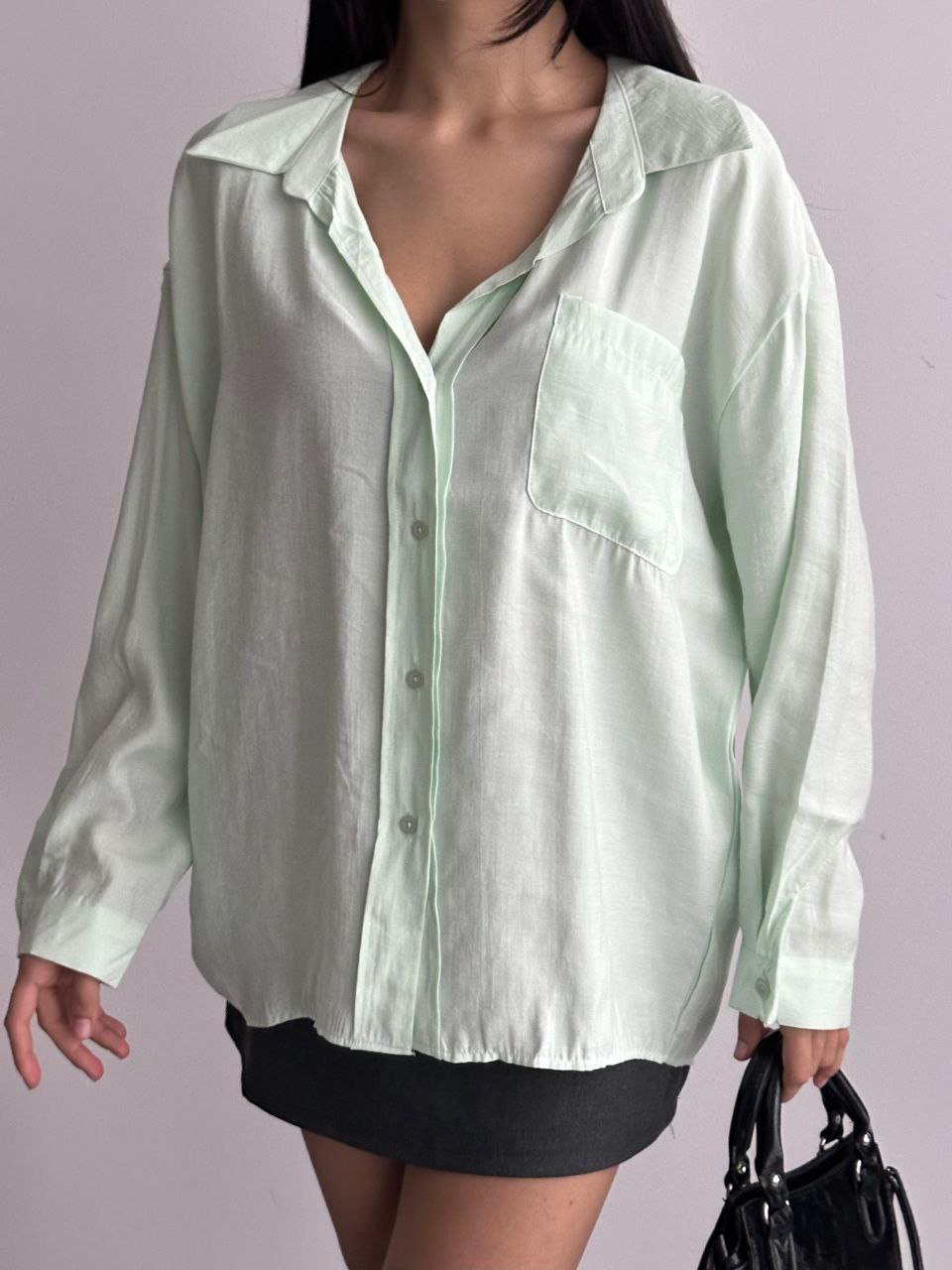 Mint green oversize basic shirt - Image 3