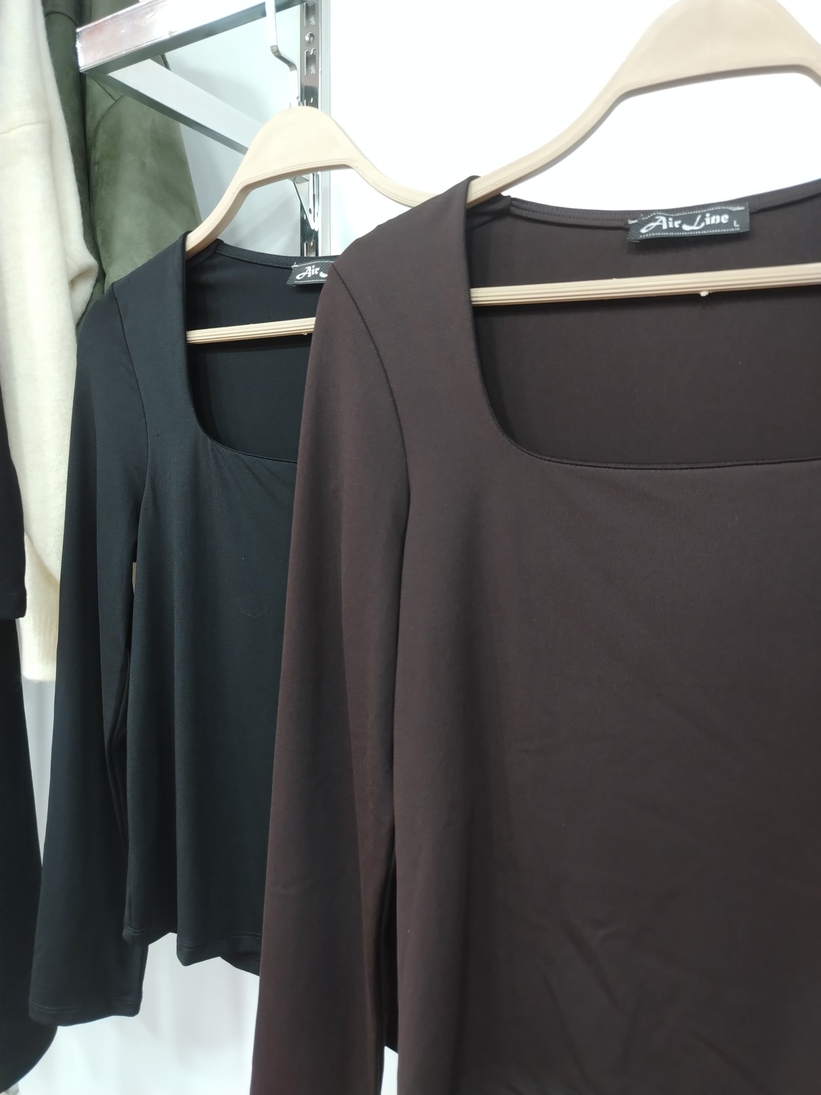 Karol Basic Squared Tops - Image 2