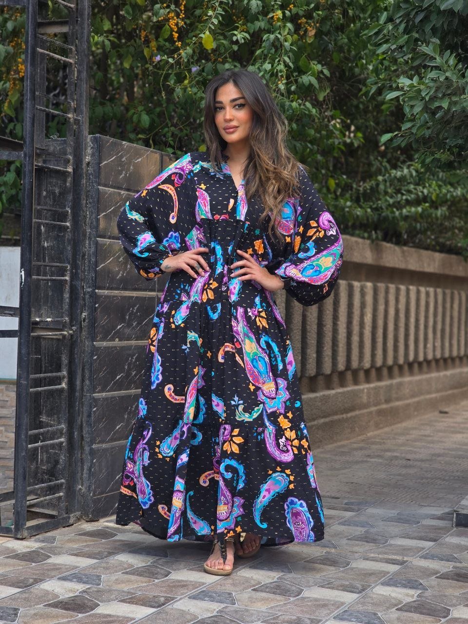 Black multicolour dress with gold shimmer - صورة 6
