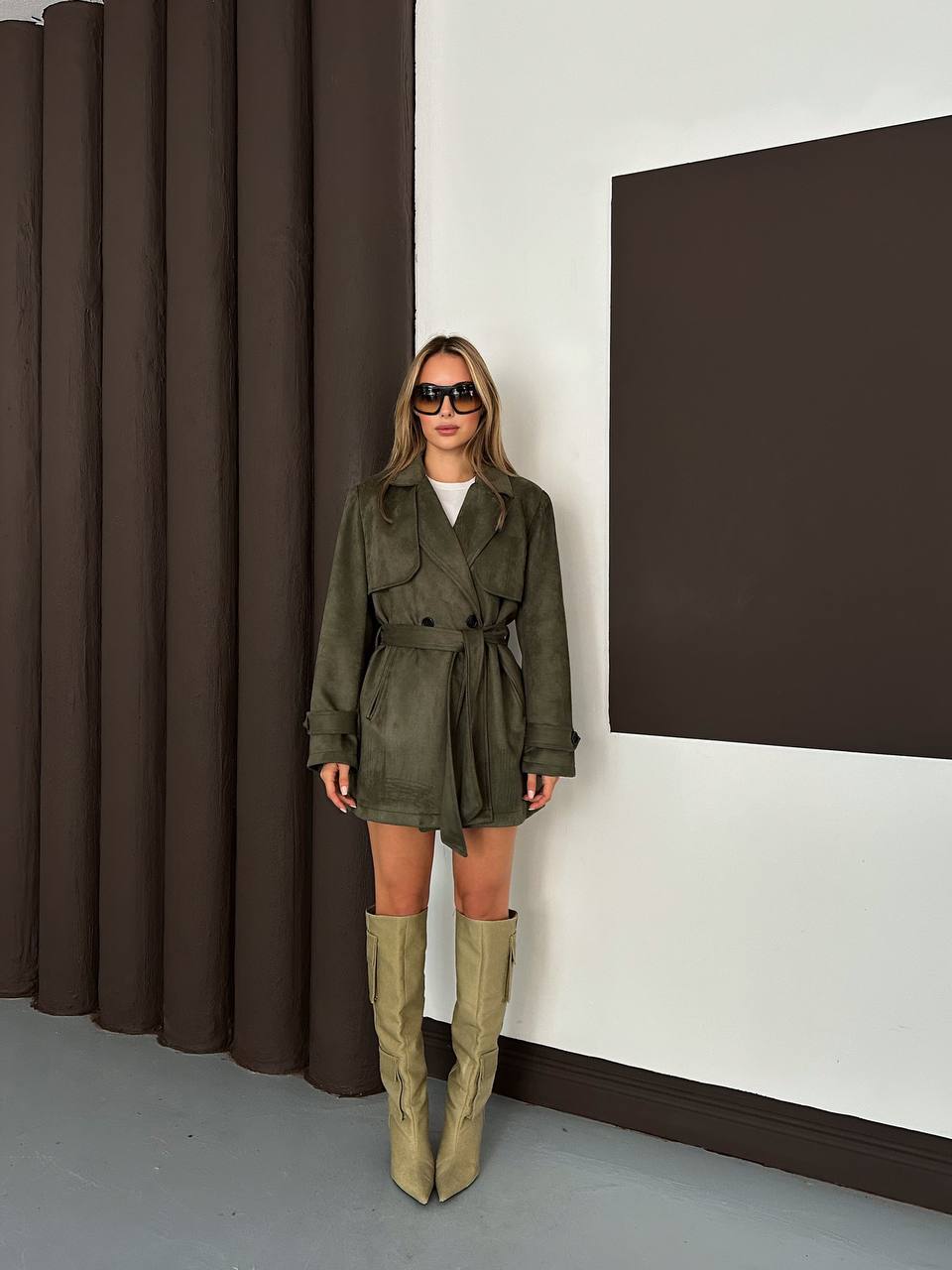 Olive Trench Coat - صورة 7