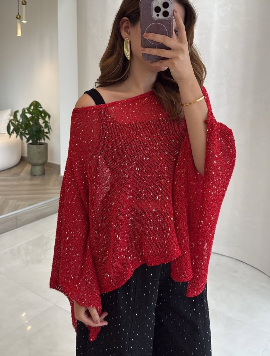 Red glittery Poncho  - صورة 3