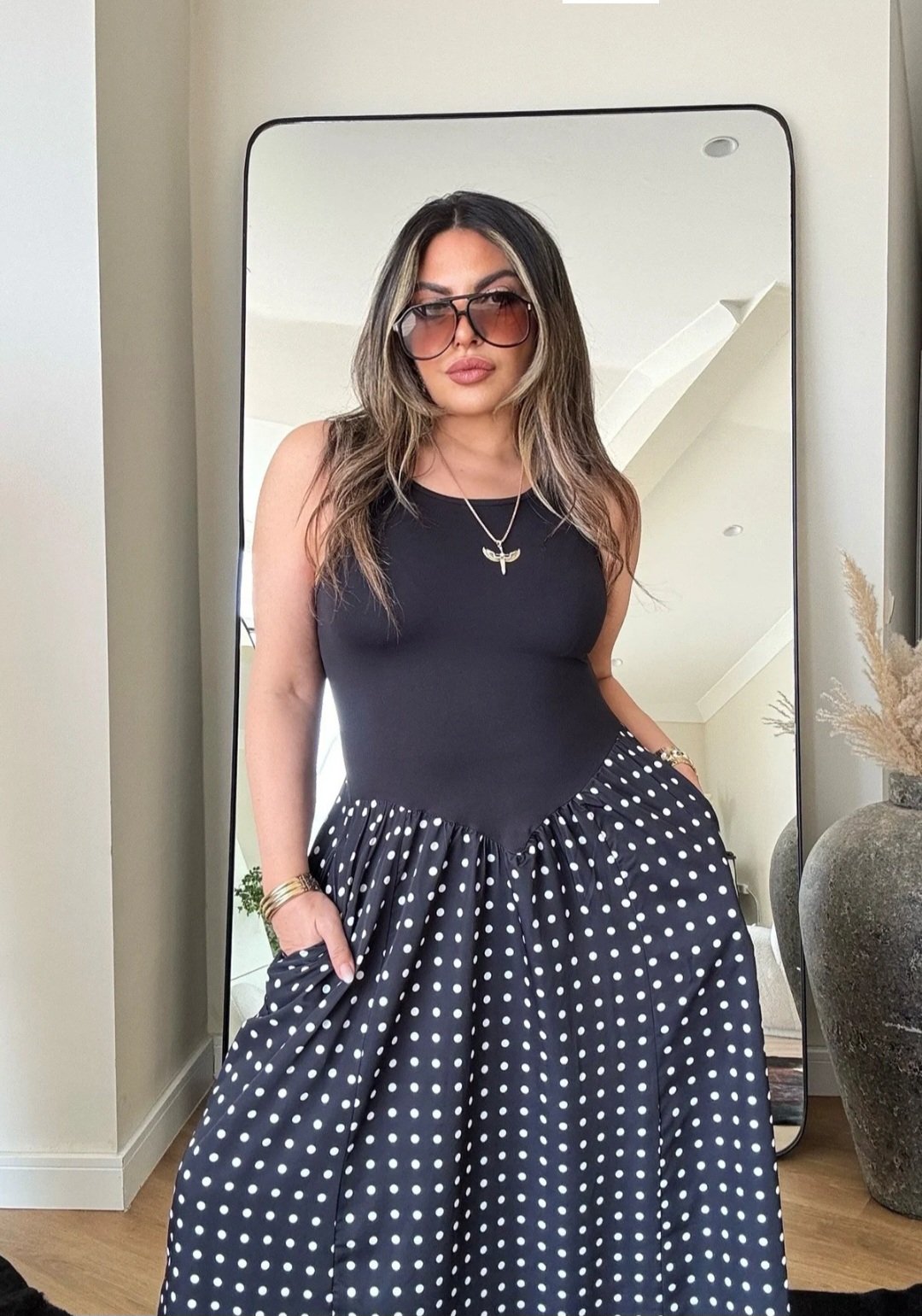 Black sleeveless polka dress - Image 4