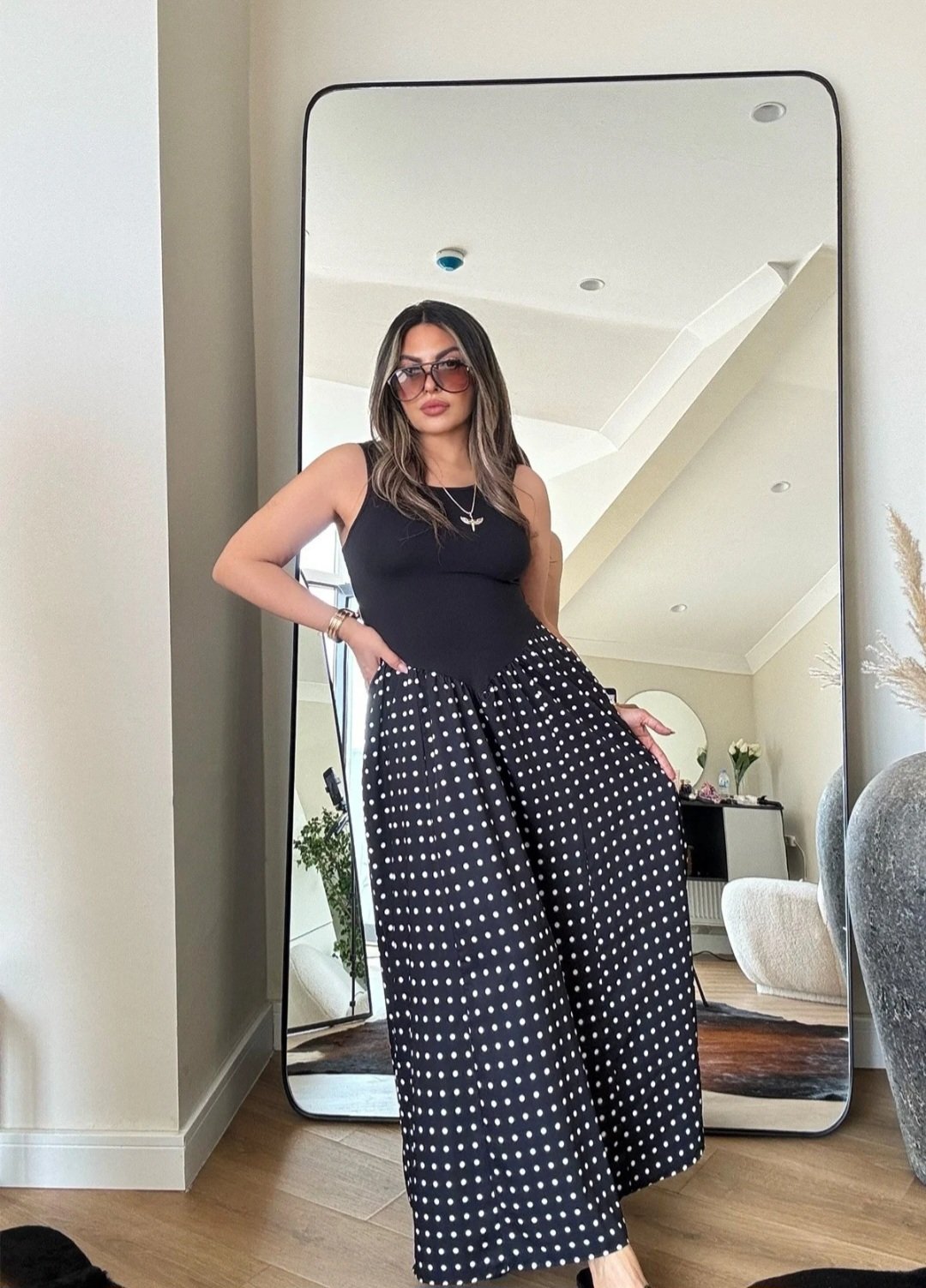 Black sleeveless polka dress - Image 3