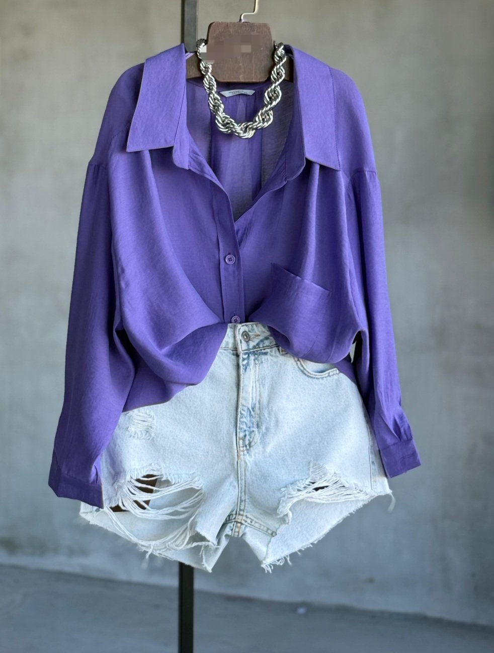 Purple oversize linen shirt - صورة 2