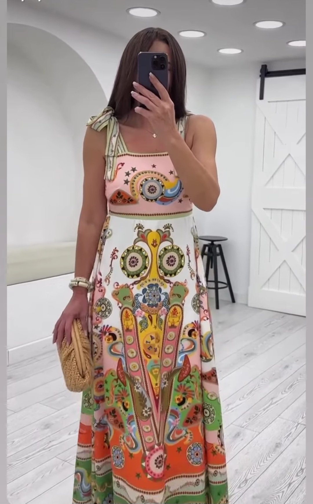 Alemais model maxi dress - صورة 2