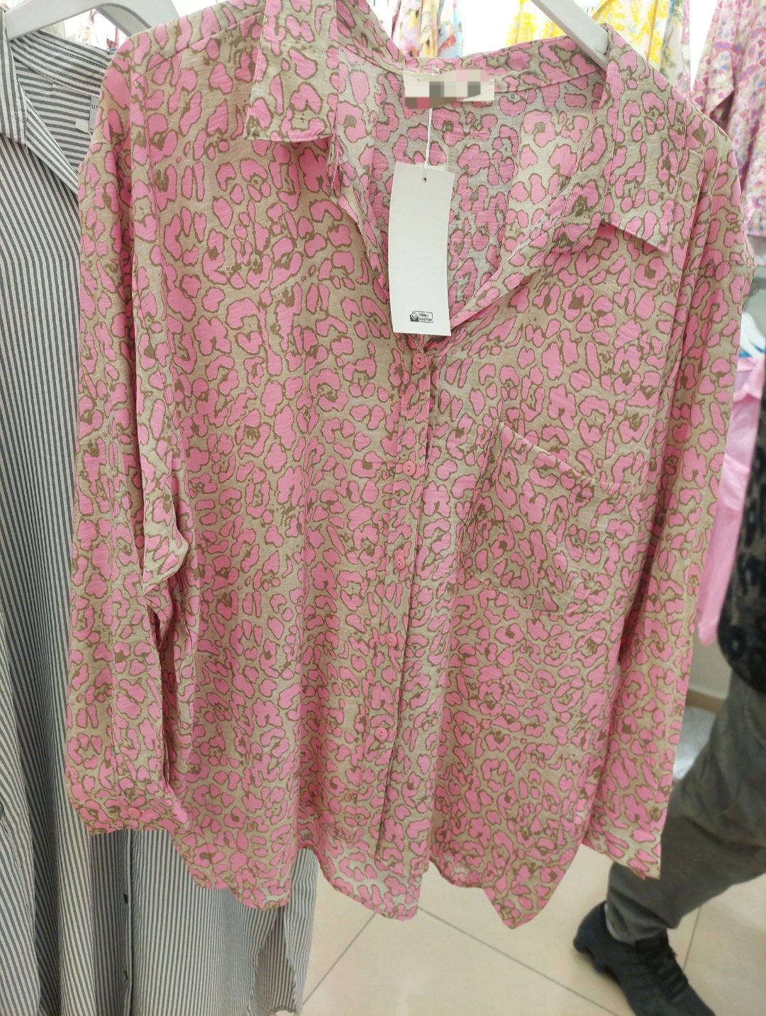 Pink leopard shirt - صورة 4