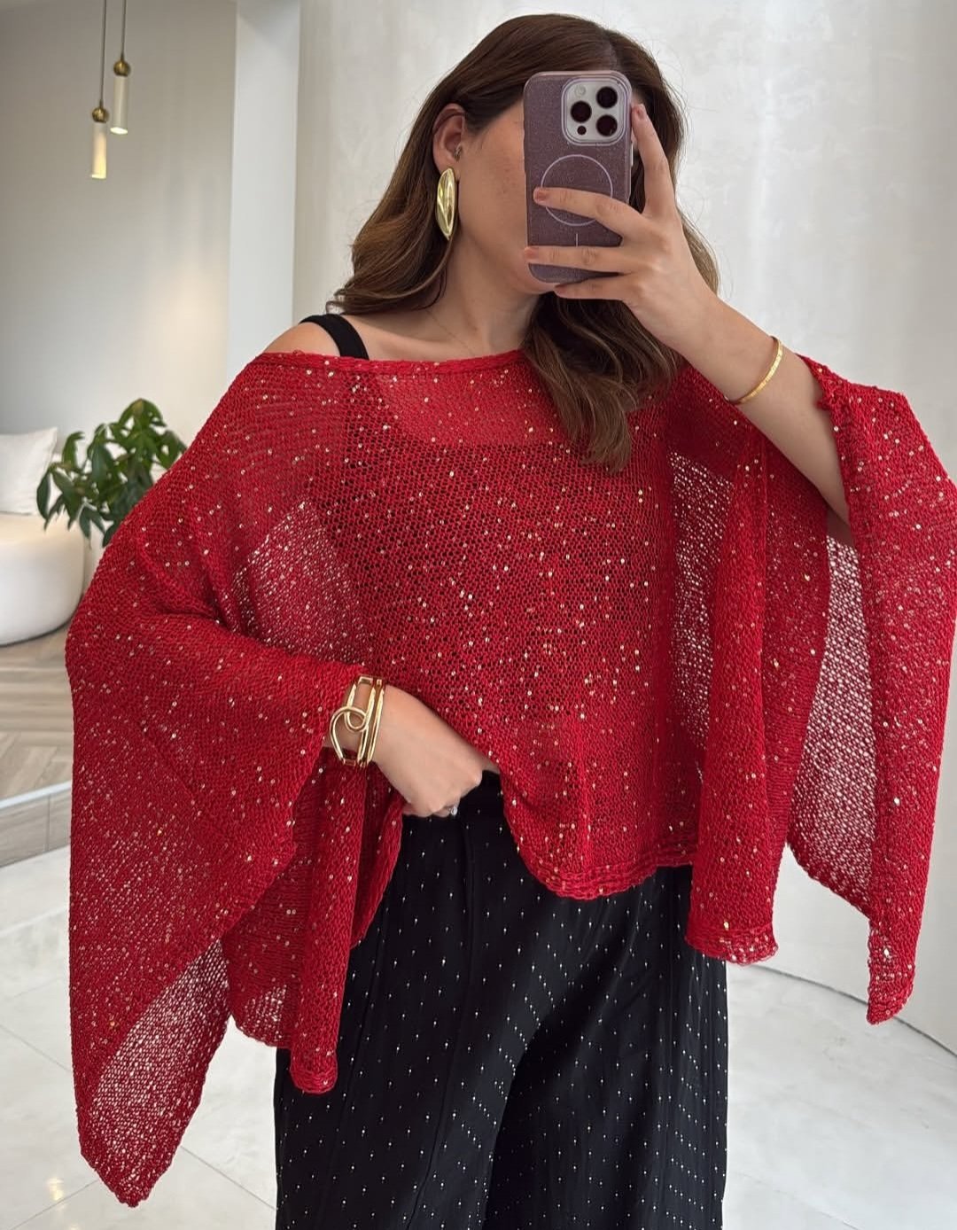 Red glittery Poncho  - صورة 4