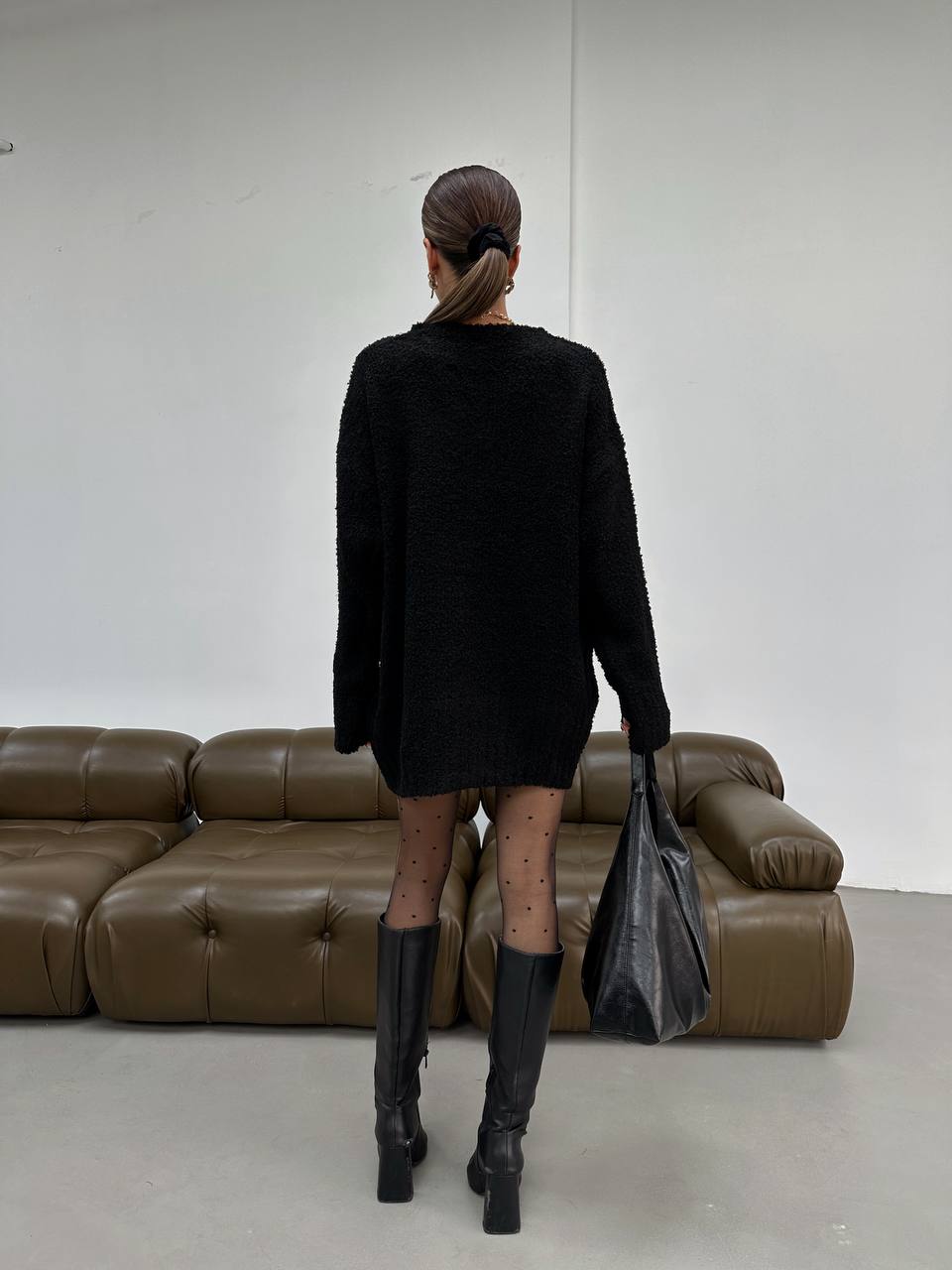 Nubby Textured Oversize Black Knit Pullover  - صورة 5