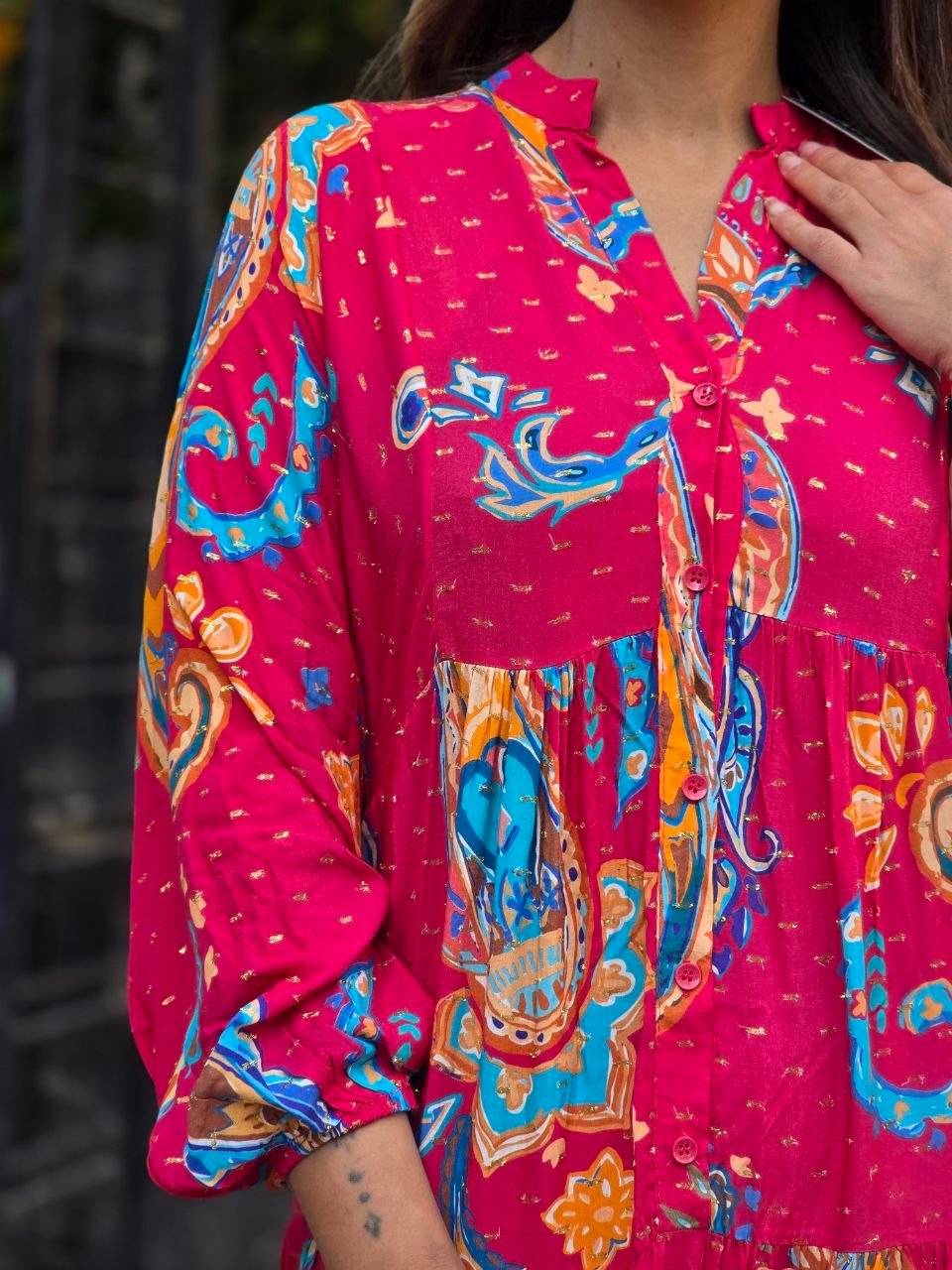 Fushia multicolour dress with gold shimmer - صورة 2