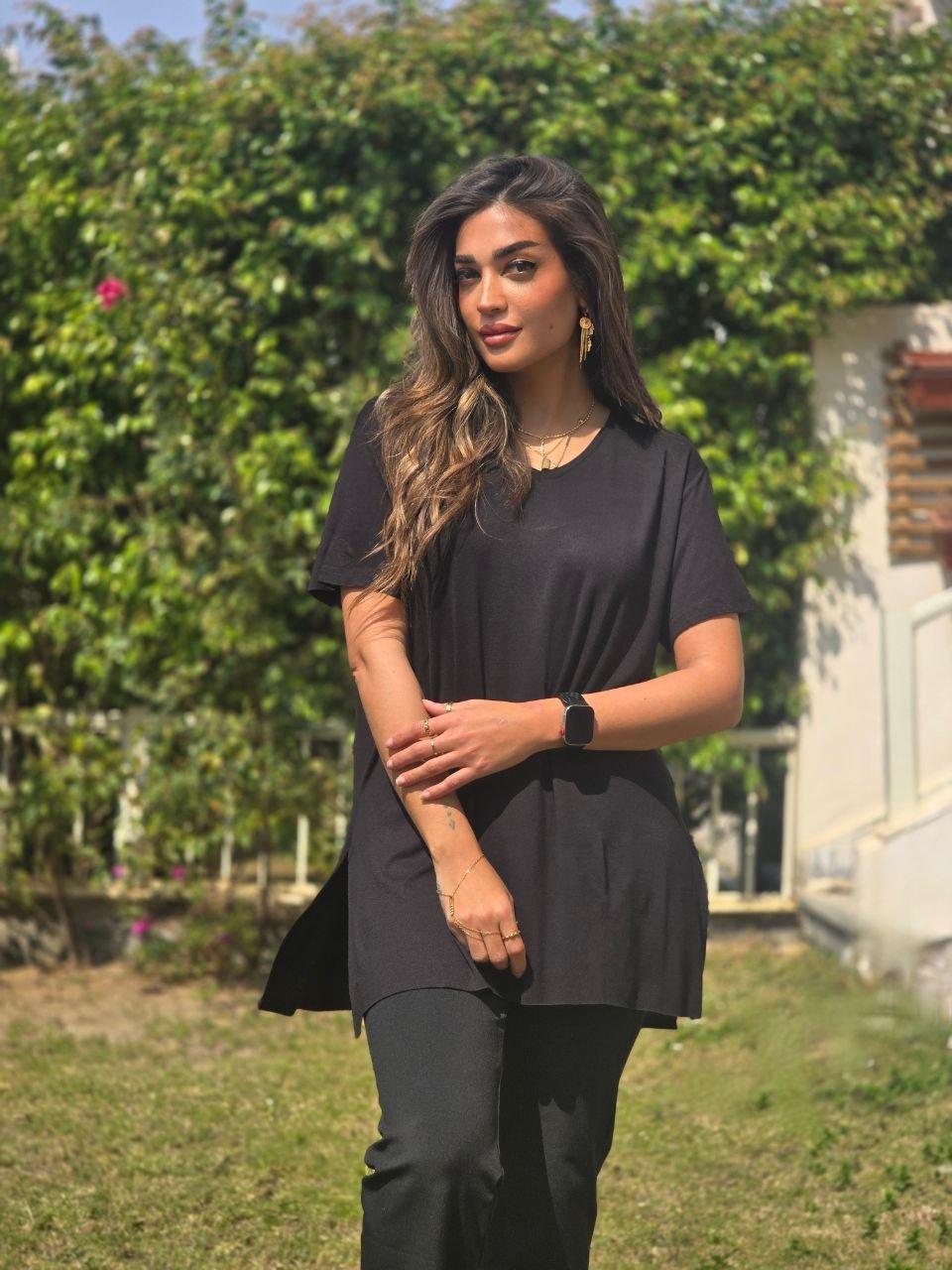 Black basic v yaka viscon tshirt - Image 1